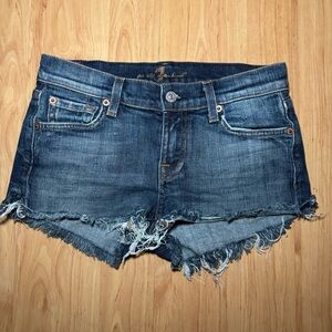Women’s Vintage Blue 7 for all Mankind denim cut off shorts size 26